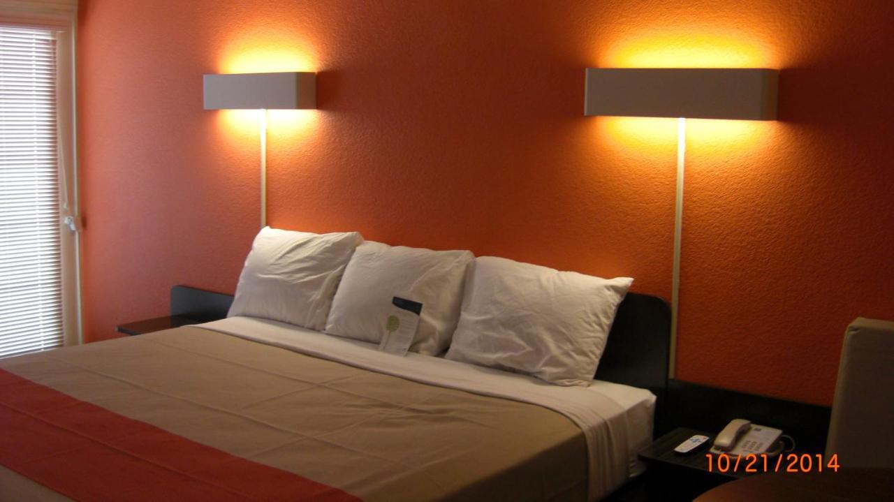 Days Inn By Wyndham Brawley Bilik gambar
